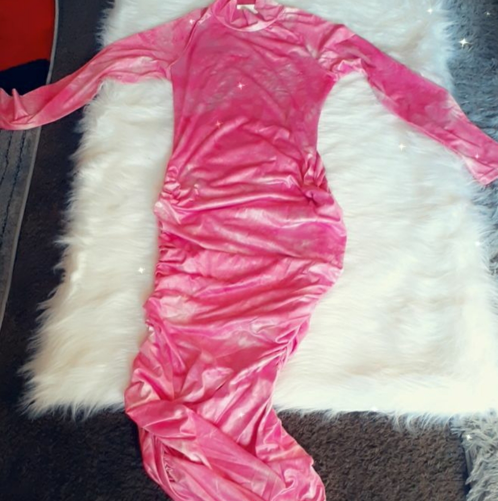 Long sleeve pink stack dress